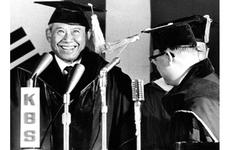 Prime Minister Thanom Kittikachorn of Thailand receives an honorary degree from Seoul National University in 1967.