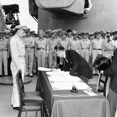 Mamoru Shigemitsu signs Japan's Instrument of Surrender
