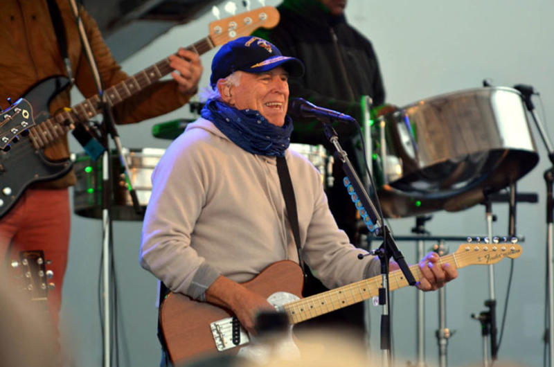 Jimmy Buffett opens his show with the Coral Reefers Band at Yokosuka Naval Base, Japan, Sunday, Oct. 30, 2016.