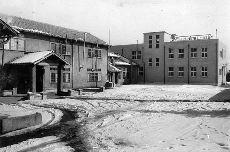 Seoul snow covers the ground outside the children's Relief Hospital.
