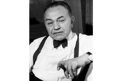 Edward G. Robinson, best known for his portrayal of gangsters in such classic movies as "Little Caesar," is interviewed on the set of "My Geisha."