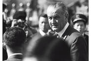 President Johnson talks with troops from the 26th ROK Division.
